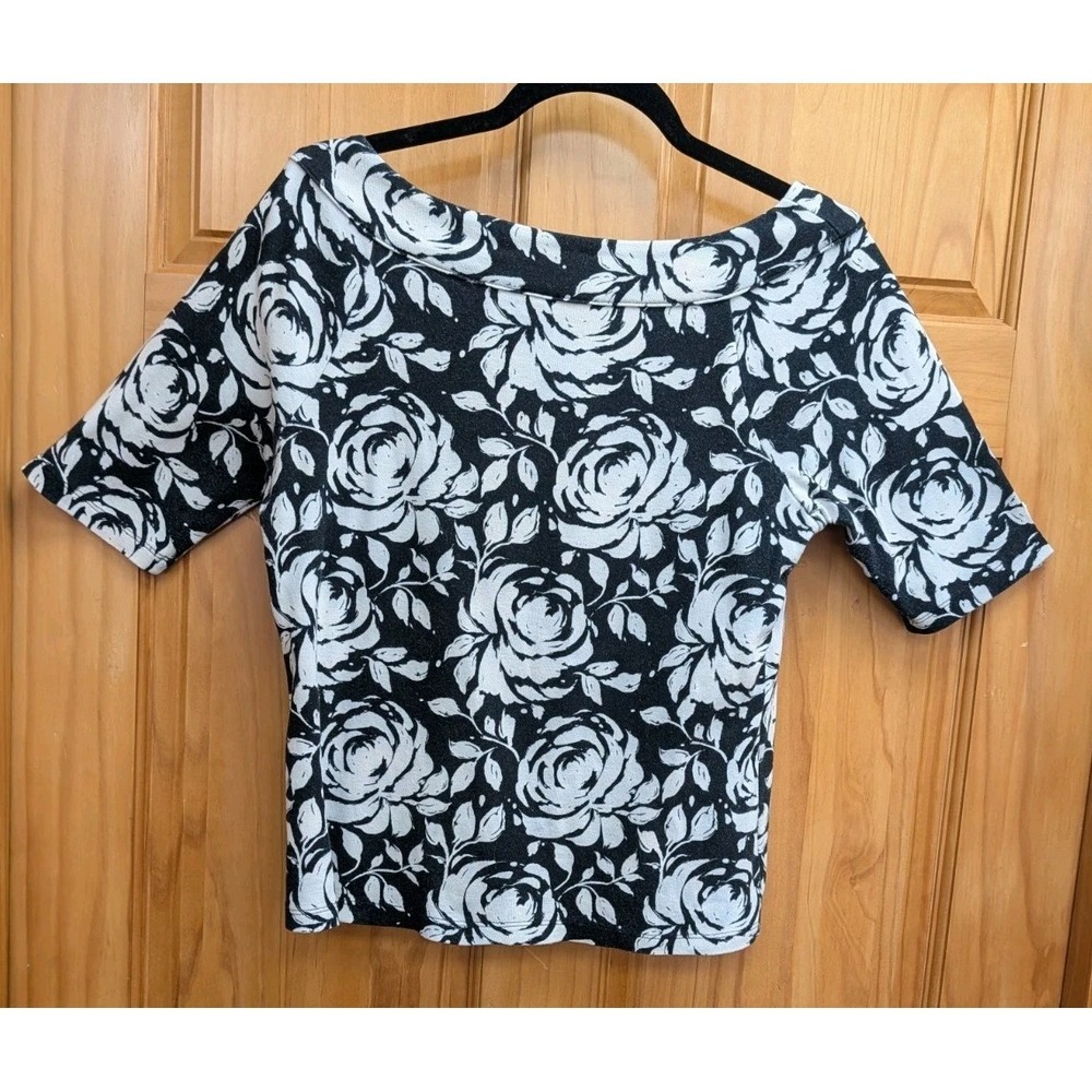 Rafaella Knit Top Size Large Black & White Cap Sleeves Round Neckline Blouse - Picture 7 of 9